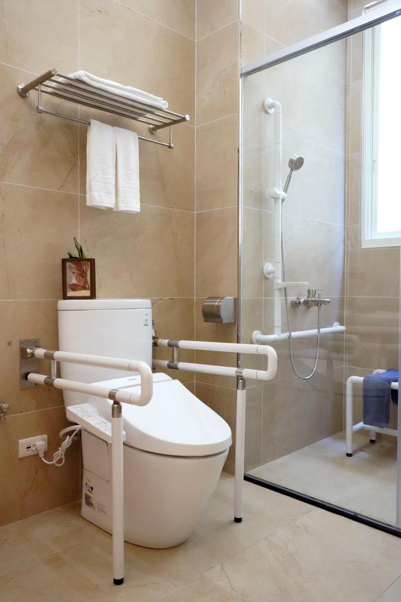 Little Piggy B&B Manzhou Екстериор снимка