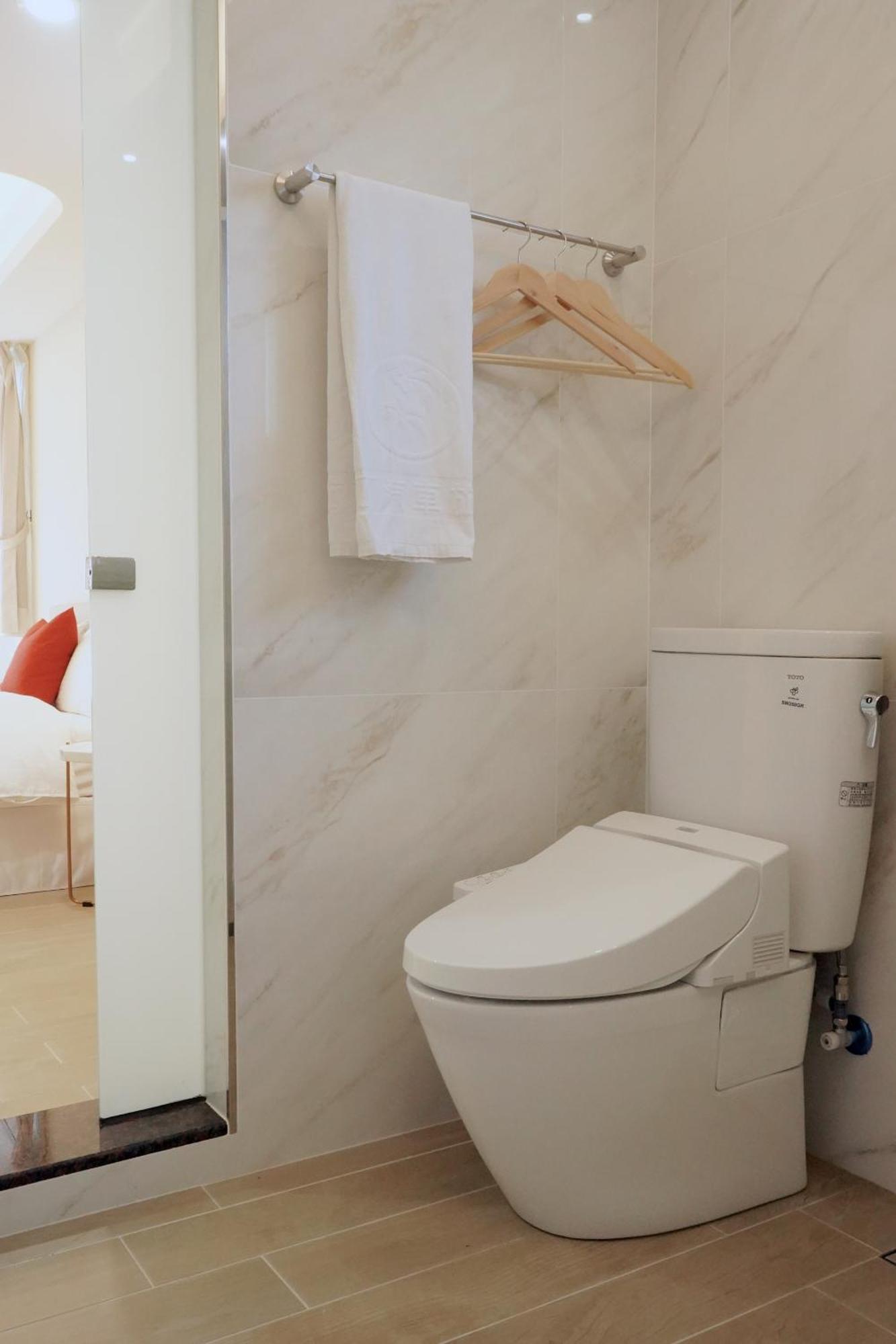 Little Piggy B&B Manzhou Екстериор снимка
