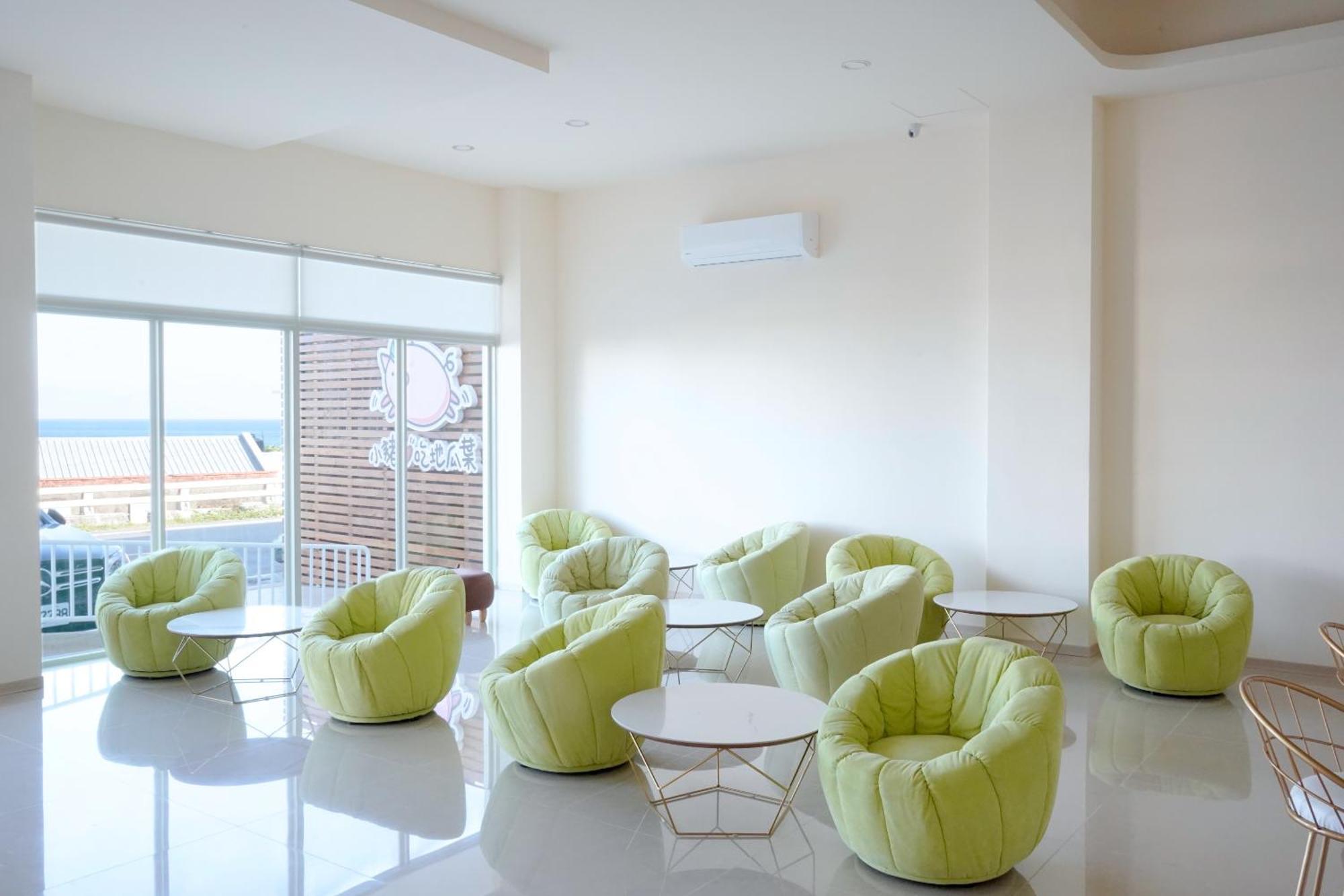 Little Piggy B&B Manzhou Екстериор снимка