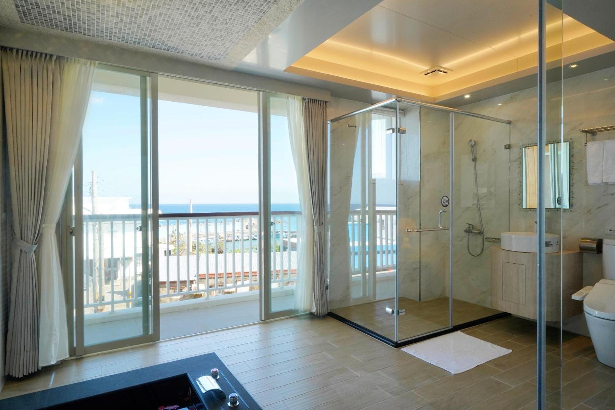 Little Piggy B&B Manzhou Екстериор снимка